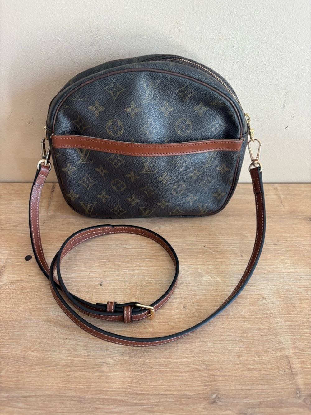 Authentic Louis Vuitton crossbody bag monogram - Picture 4 of 14